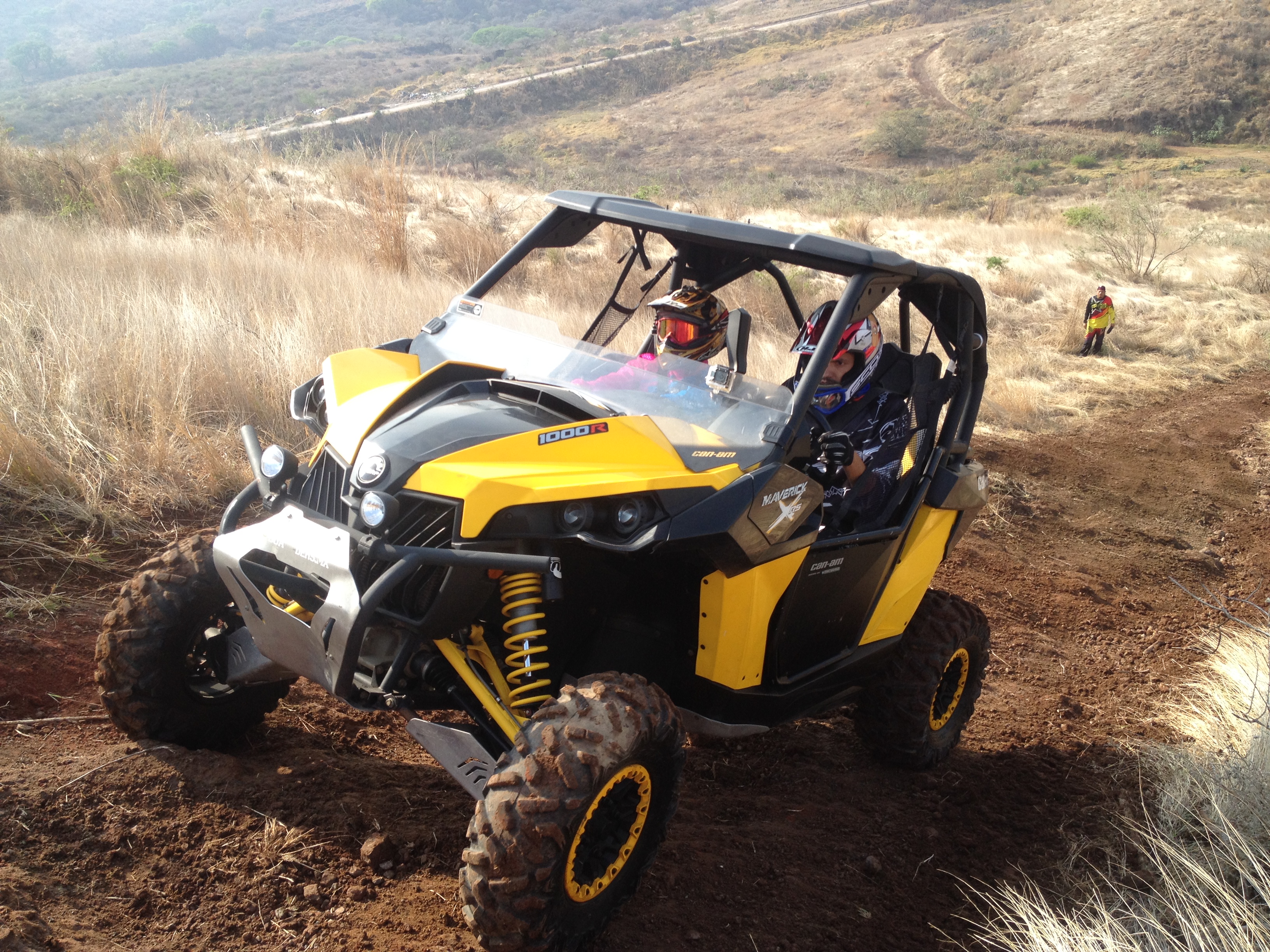 Sobre el Asfalto en la Aventura