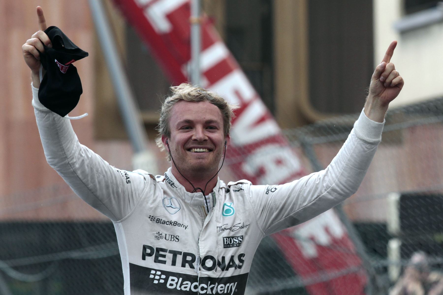 Rosberg le quita  la corona a Hamilton en Mónaco