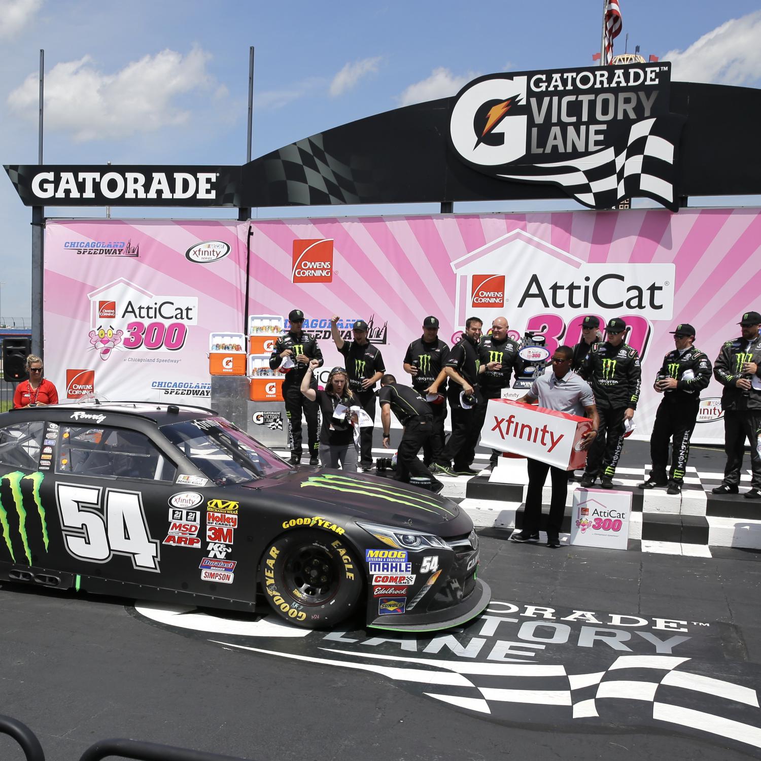Erik Jones gana en la NASCAR Xfinity!