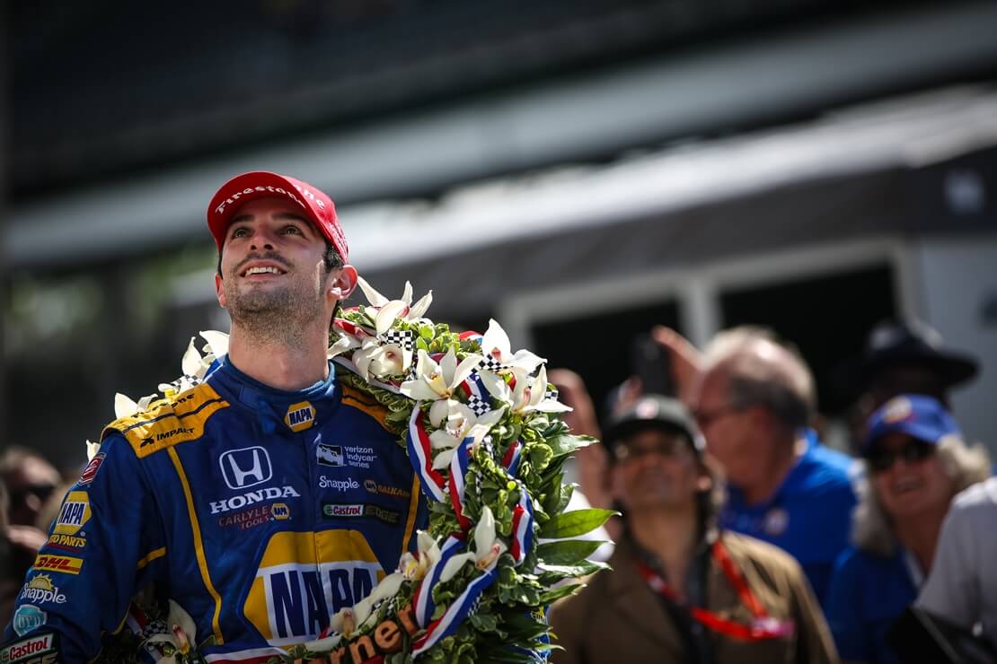 Las 500 millas de Indianápolis fueron para Alexander Rossi !