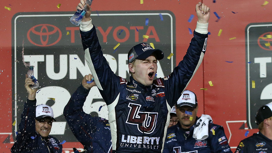 William Byron consigue su primer triunfo!