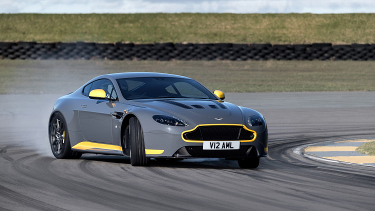 Aston Martin  Vantage S 2016
