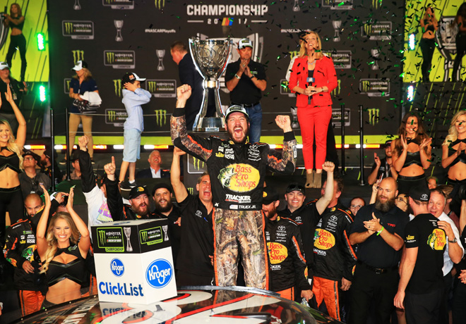 Truex Jr. se corona en la Nascar Cup Series!