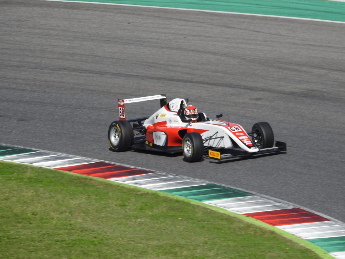 Santiago Ramos “Cierra buen fin de semana en F4 de italia”